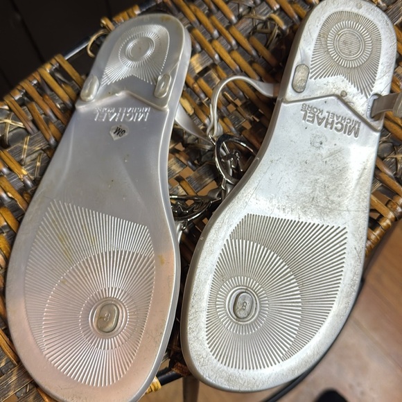Michael Kors Charm Jelly Thong Flip Flop Sandal Grey Sz 8 New - Picture 3 of 4